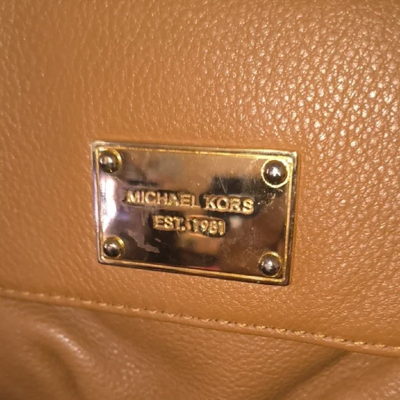 Michael Kors | Tan Crossbody Bag with Gold Accents - Picture 3 of 12